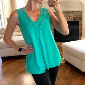DANIEL RAINN Size Small V-Neck Career Blouse Top Green